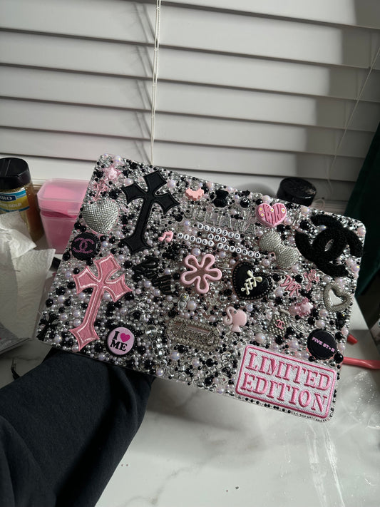 FREESTYLE/CUSTOM JUNK MACBOOK CASE